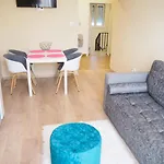 Apartmanhaz 哈卡尼