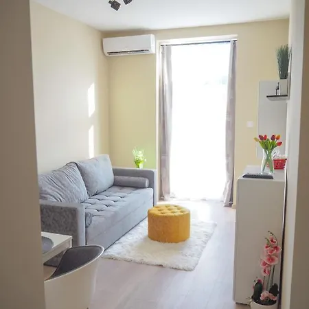 Lägenhet Apartmanhaz *