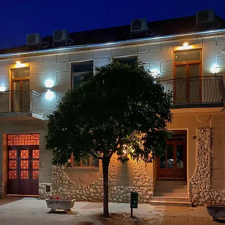 Apartmanhaz Lägenhet *
