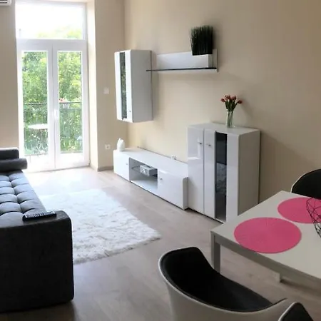 Lägenhet Apartmanhaz