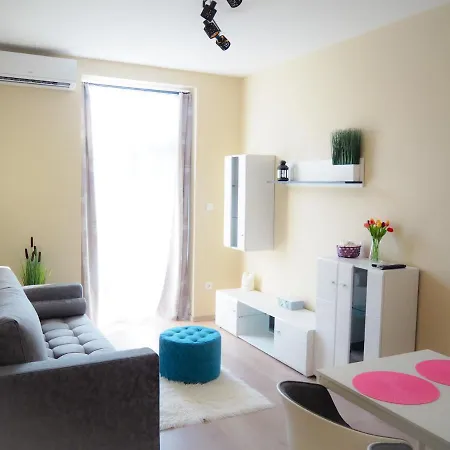 Lejlighed Apartmanhaz