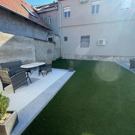 Lägenhet Apartmanhaz