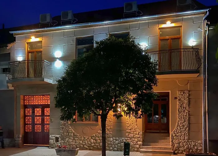 Apartmanhaz Apartman *