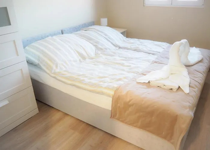 Apartmanhaz Apartman *