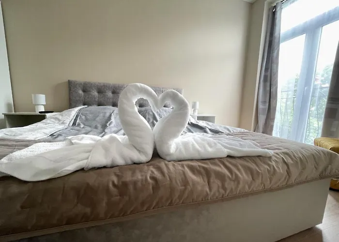 Apartman Apartmanhaz *
